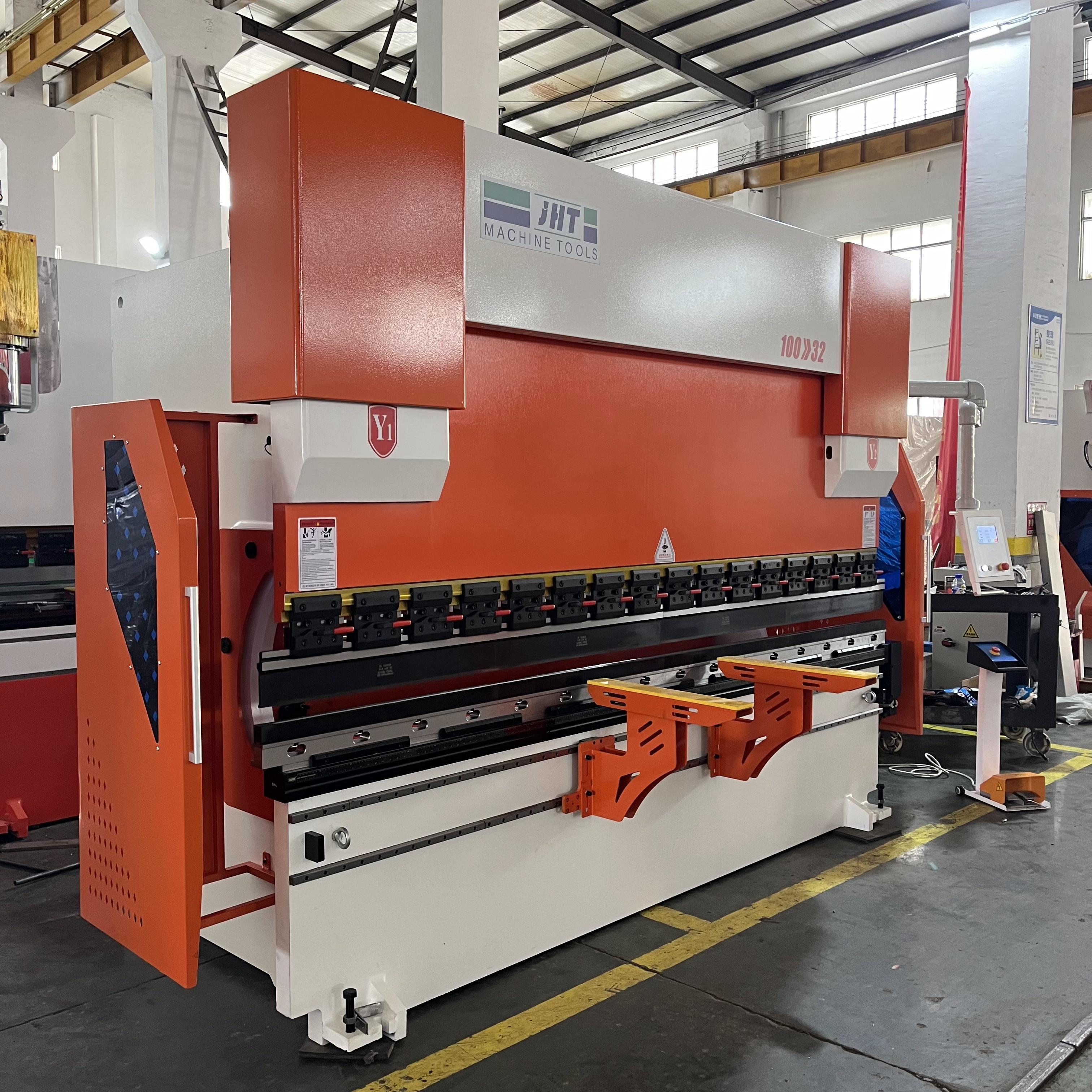 CNC HYDRAULIC PRESS BRAKE WITH CYBELEC CT8 TOUCH SCREEN SYSTEM 4+1 AIXS 110t3200